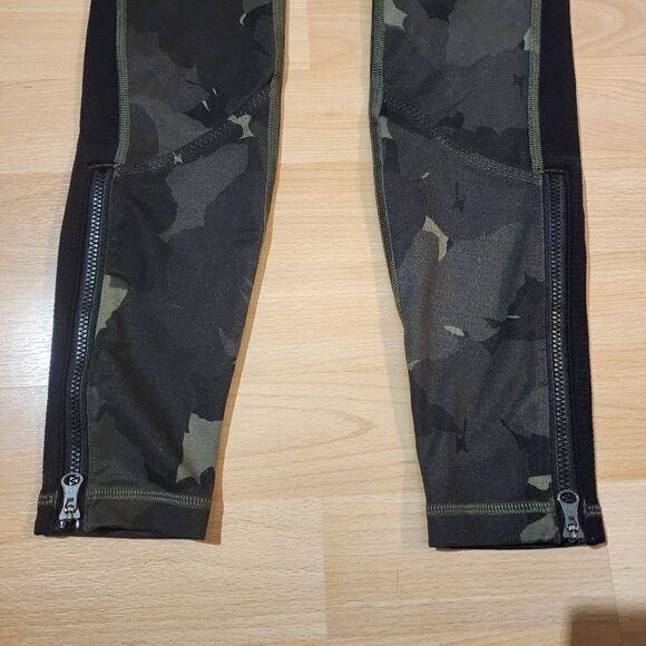 LULULEMON leggings  - Picture 6 of 6